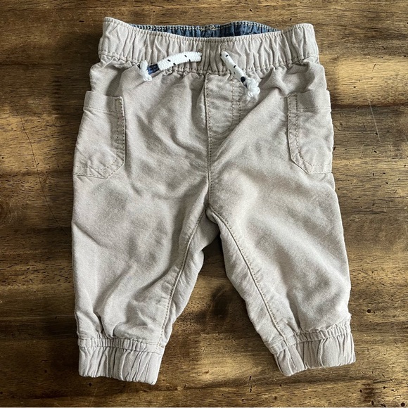 Joe Fresh khaki baby pants - Picture 4 of 4